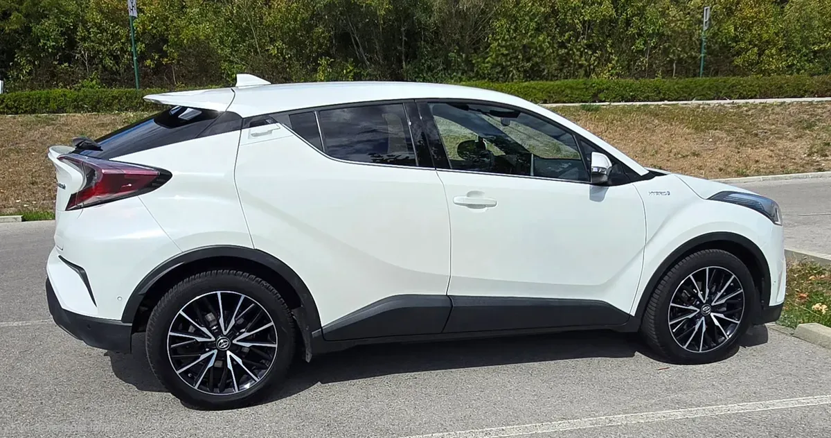 Toyota C-Hr 2017 photo 3