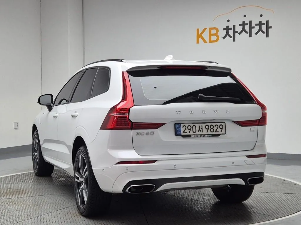 Volvo Xc60 2021 photo 2