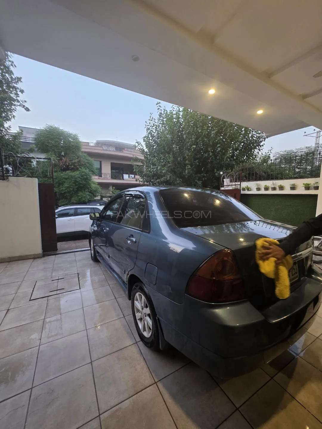Suzuki Liana