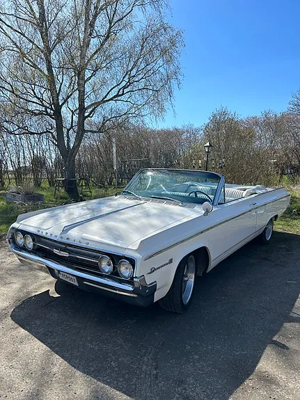 Oldsmobile Dynamic 88 1964 photo 4