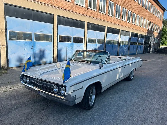 Oldsmobile Dynamic 88 1964 photo 3