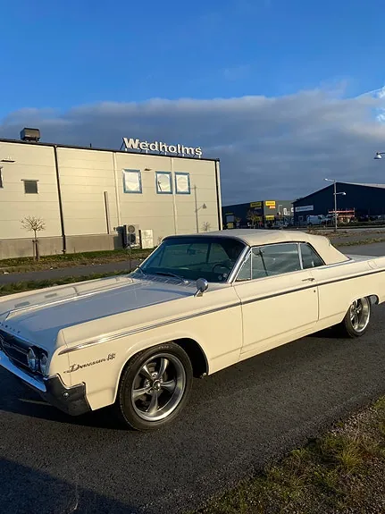 Oldsmobile Dynamic 88 1964 photo 2