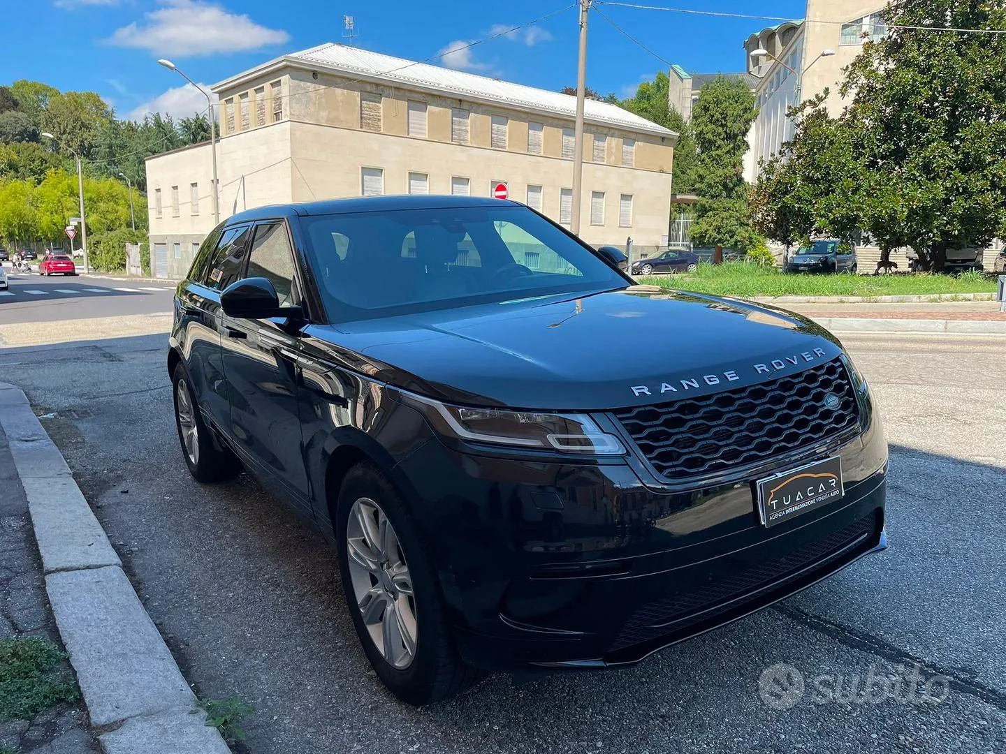 Land Rover Range Rover Velar 2021 photo 3
