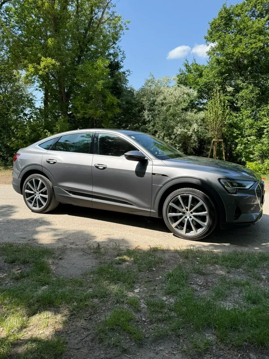 Audi E-Tron 2021 photo 2