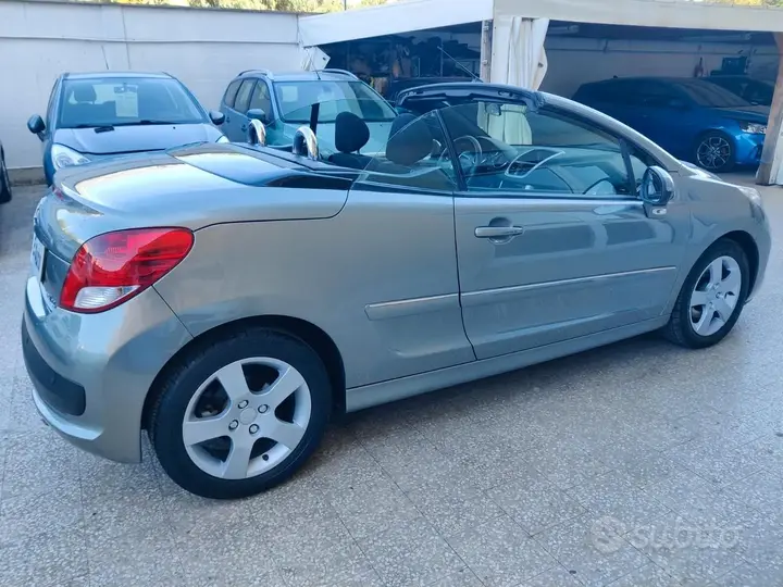 Peugeot 207 2012 photo 4