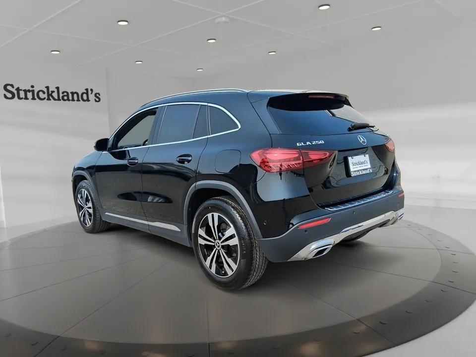 Mercedes-Benz Gla250 2026 photo 4