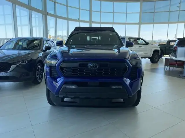 Toyota Tacoma 2025 photo 2