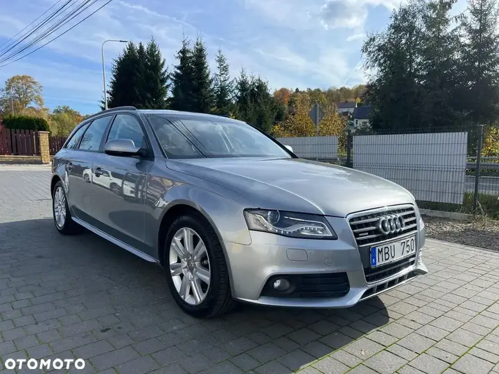 Audi A4 Avant 2011 photo 4