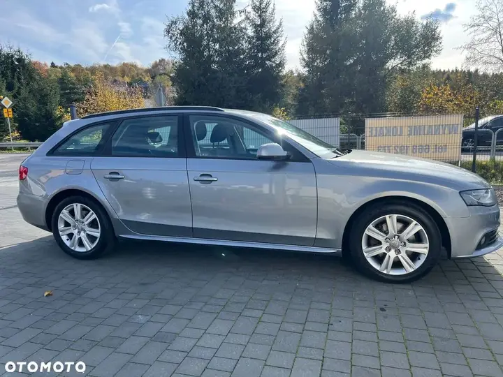 Audi A4 Avant 2011 photo 5
