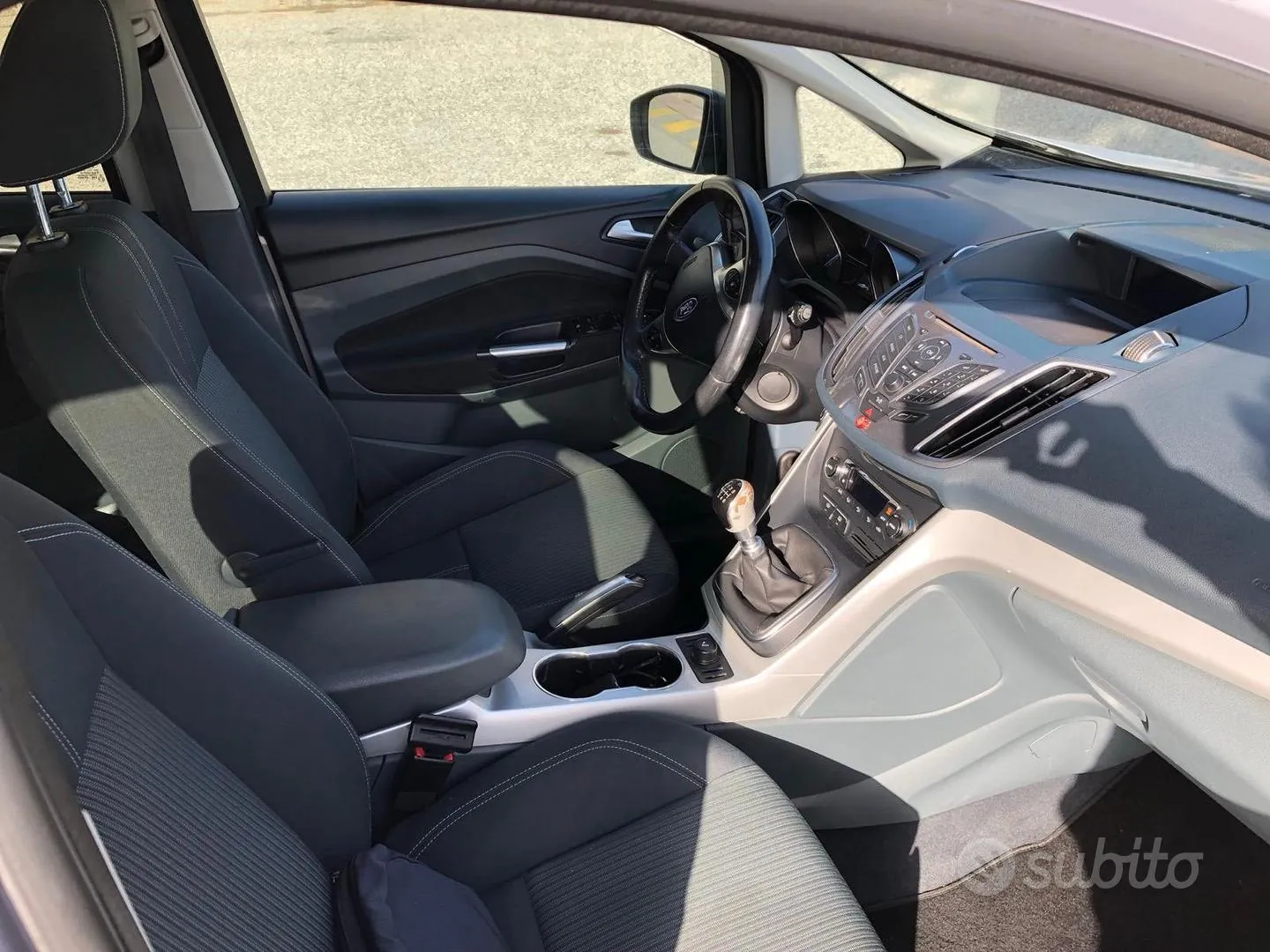 Ford C-Max 2011 photo 4