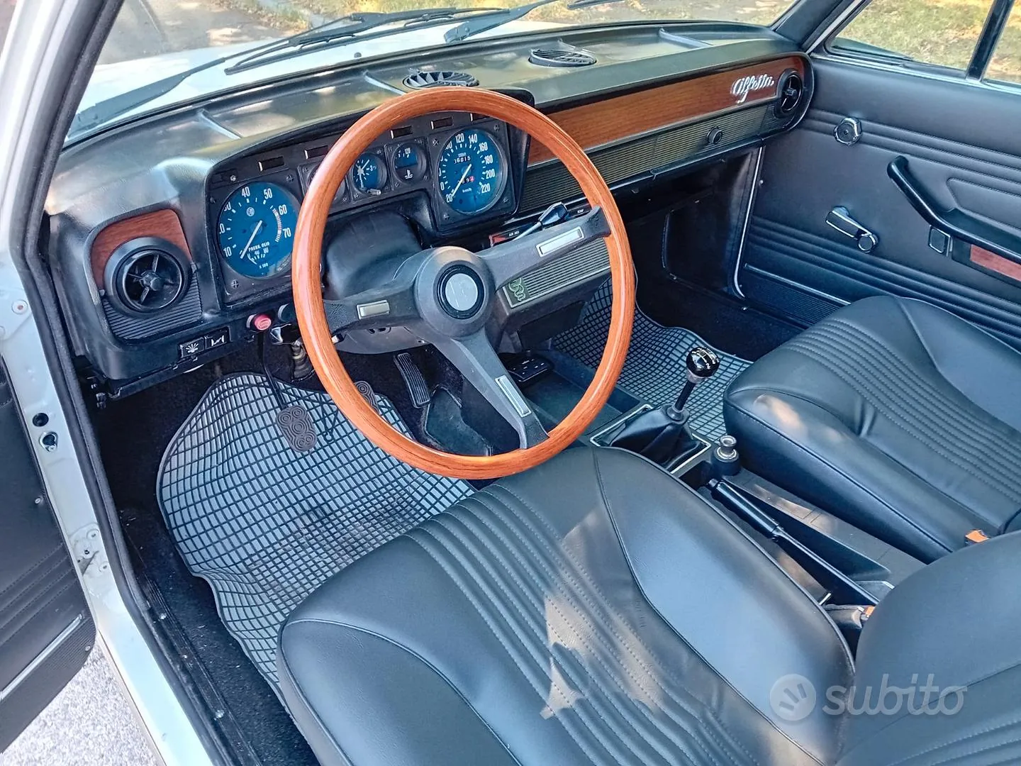 Alfa Romeo Alfetta 1975 photo 2