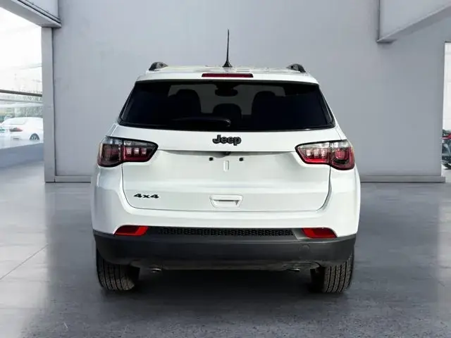 Jeep Compass 2026 photo 4