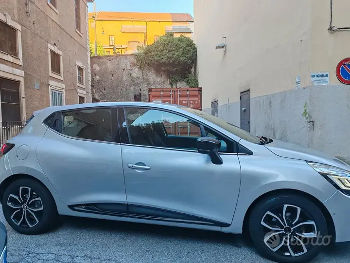 Renault Clio 2019 photo 2