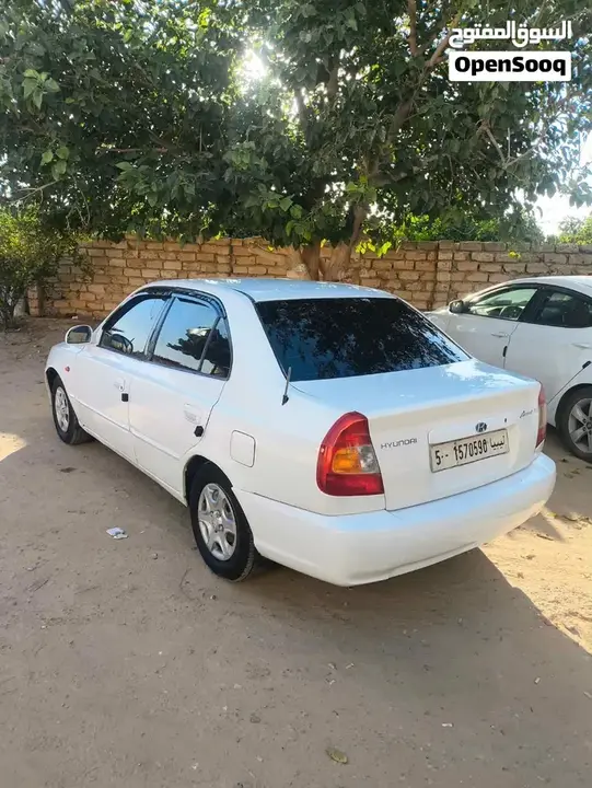 Hyundai Verna 2005 photo 2