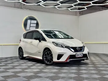 Nissan Note 2017 photo 2
