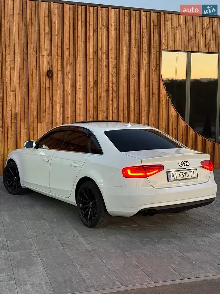 Audi A4 2012 photo 4
