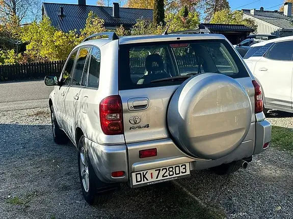 Toyota Rav4 2004 photo 4