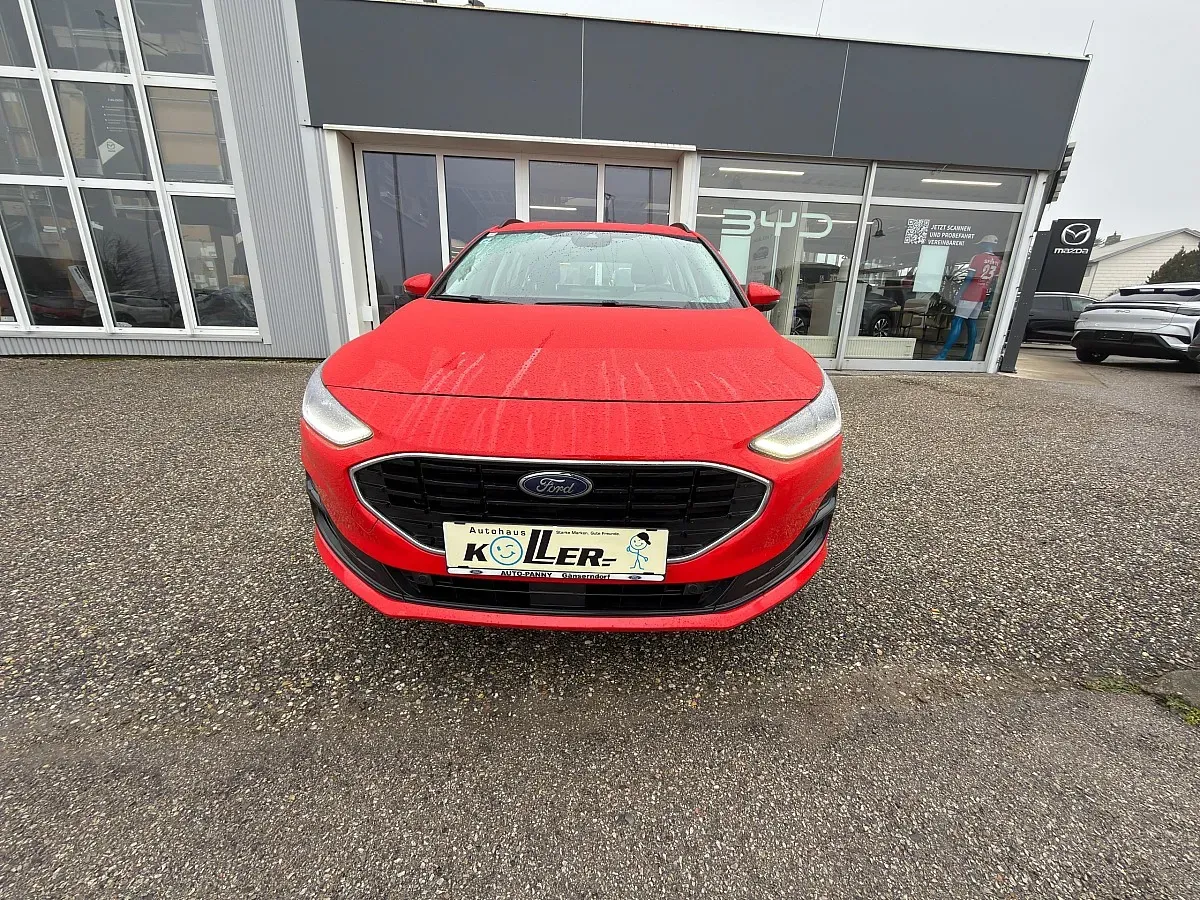 Ford Focus 2022 photo 2