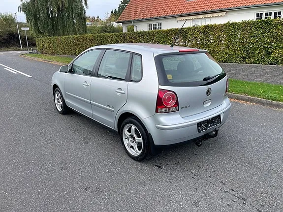Volkswagen Polo 2008 photo 4