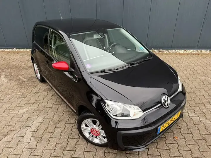 Volkswagen Up 2018 photo 3