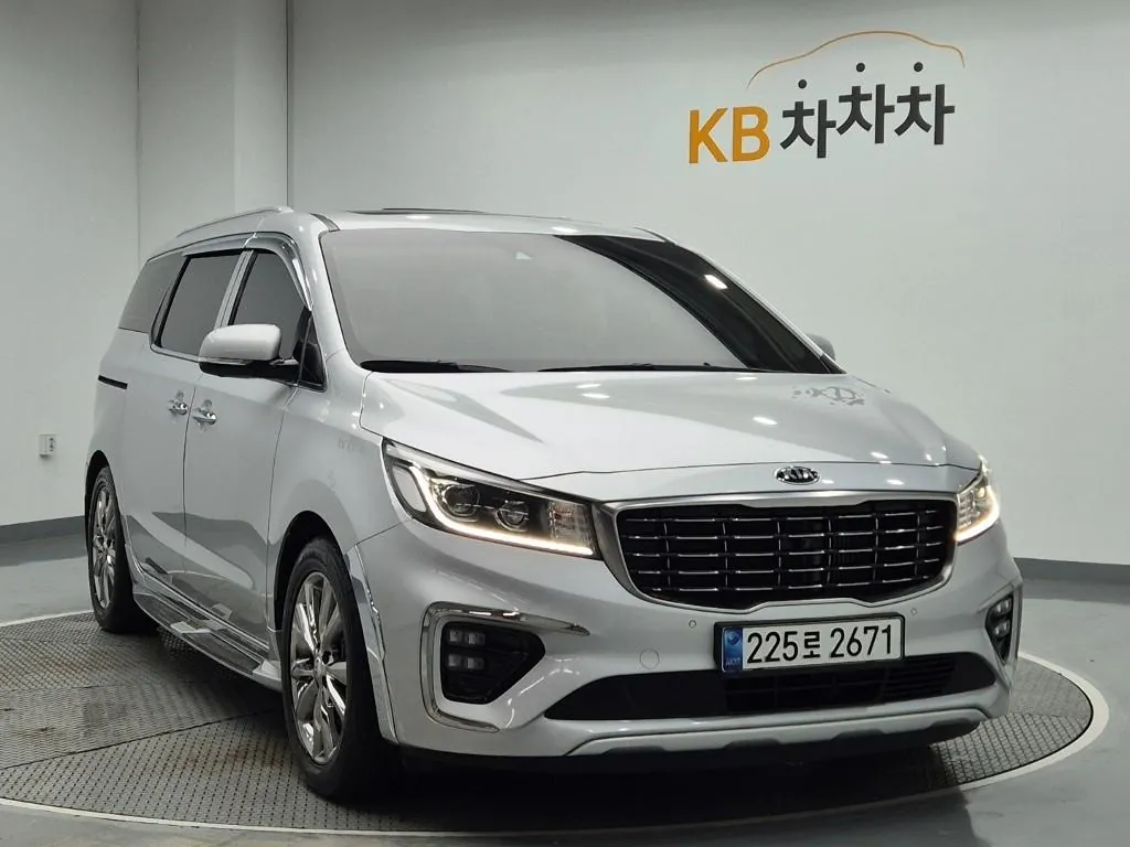 Kia Carnival 2019 photo 4
