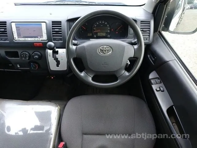 Toyota Hiace 2014 photo 5