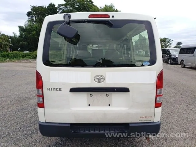 Toyota Hiace 2014 photo 3