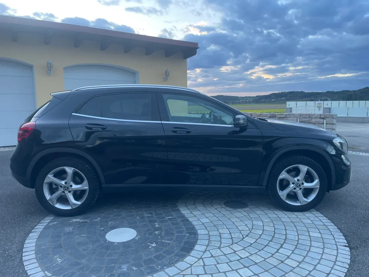 Mercedes-Benz Gla Class 2019 photo 2
