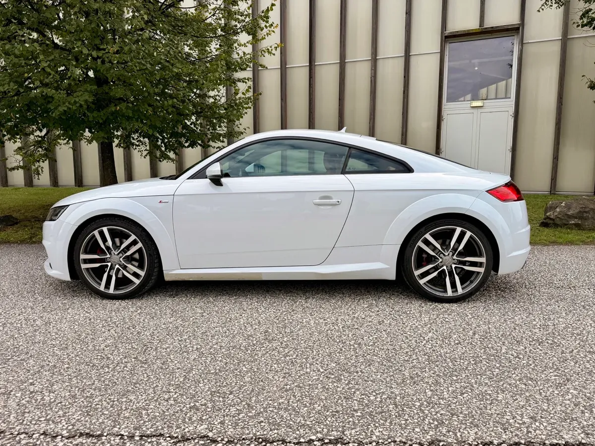 Audi Tt 2015 photo 2