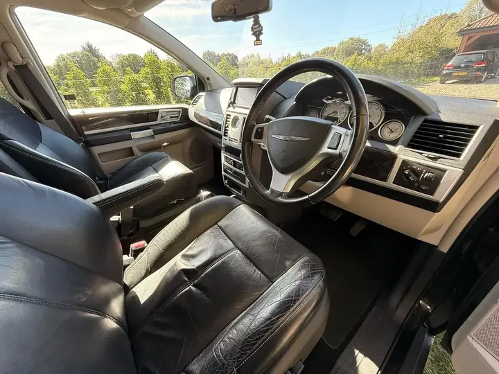 Chrysler Grand Voyager 2013 photo 3
