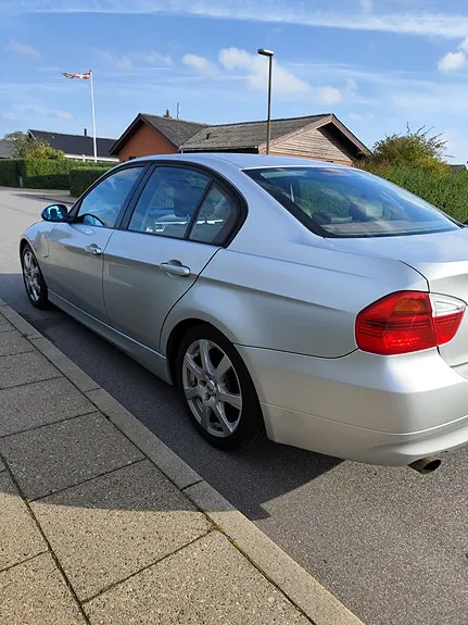 BMW 320I 2005 photo 4
