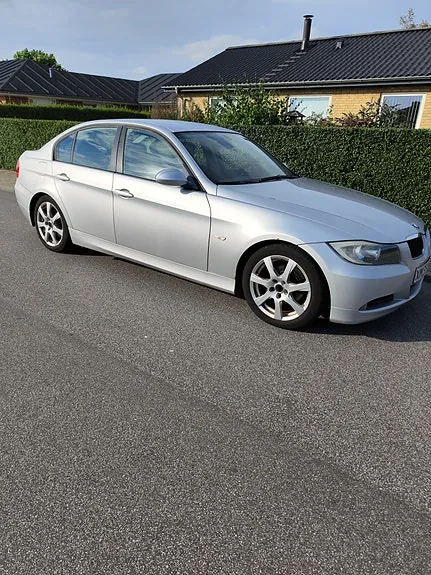 BMW 320I 2005 photo 3