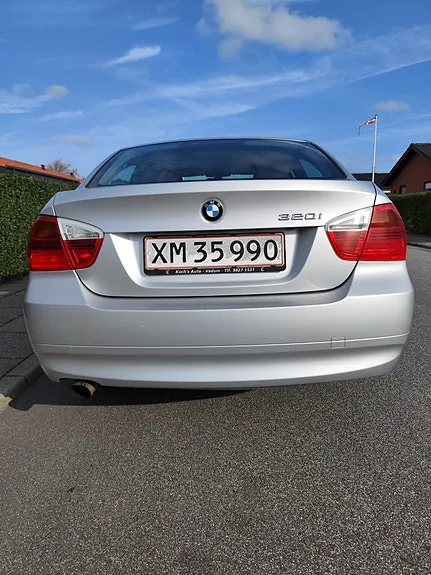 BMW 320I