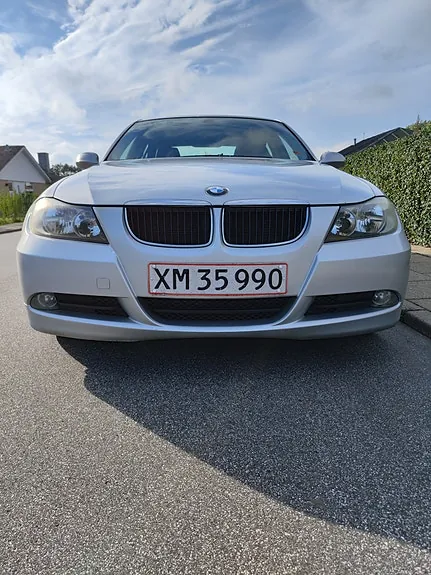 BMW 320I 2005 photo 2