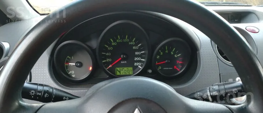 Mitsubishi Colt 2005 photo 5