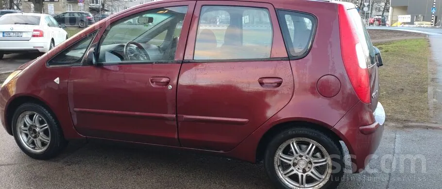 Mitsubishi Colt 2005 photo 3