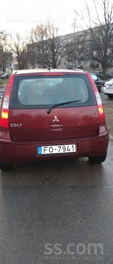 Mitsubishi Colt 2005 photo 2
