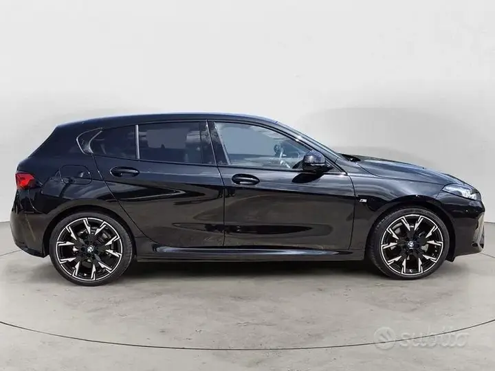 BMW 1 Series 2025 photo 5