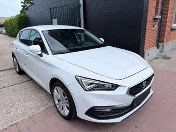 Seat Leon 2023 photo 2