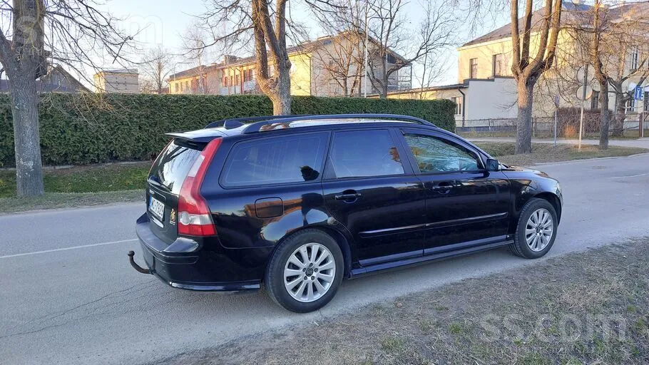 Volvo V50 2005 photo 2