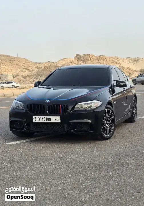 BMW 5 Series 2011 photo 2