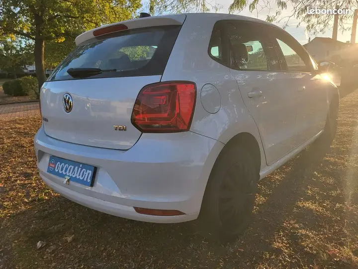 Volkswagen Polo 2017 photo 2