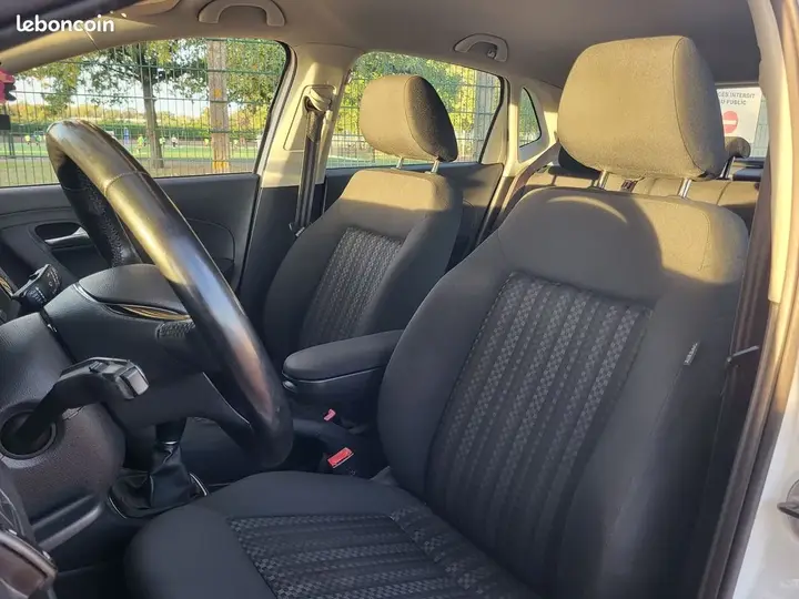 Volkswagen Polo 2017 photo 4