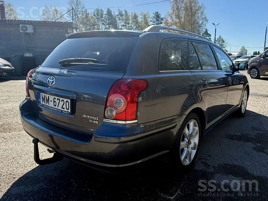 Toyota Avensis 2006 photo 4