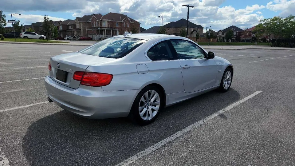 BMW 328I 2011 photo 4