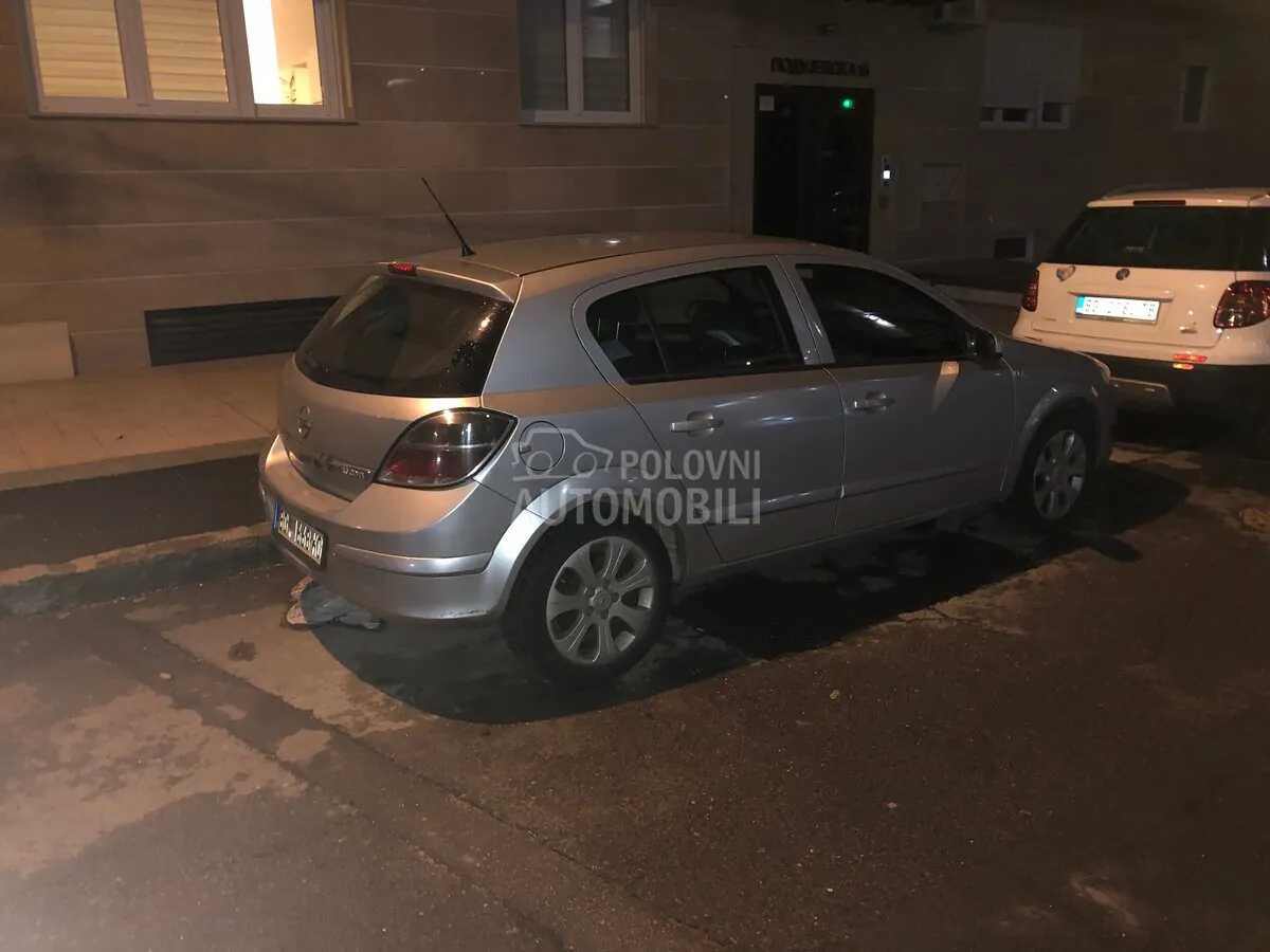 Opel Astra H 2008 photo 2