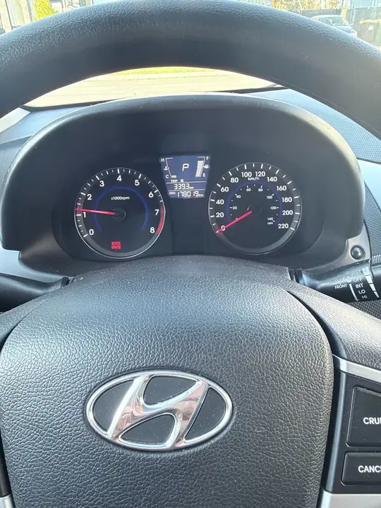 Hyundai Accent 2014 photo 2