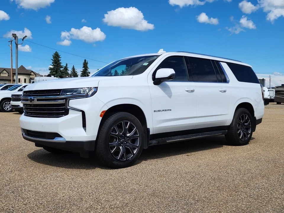 Chevrolet Suburban 2023 photo 2