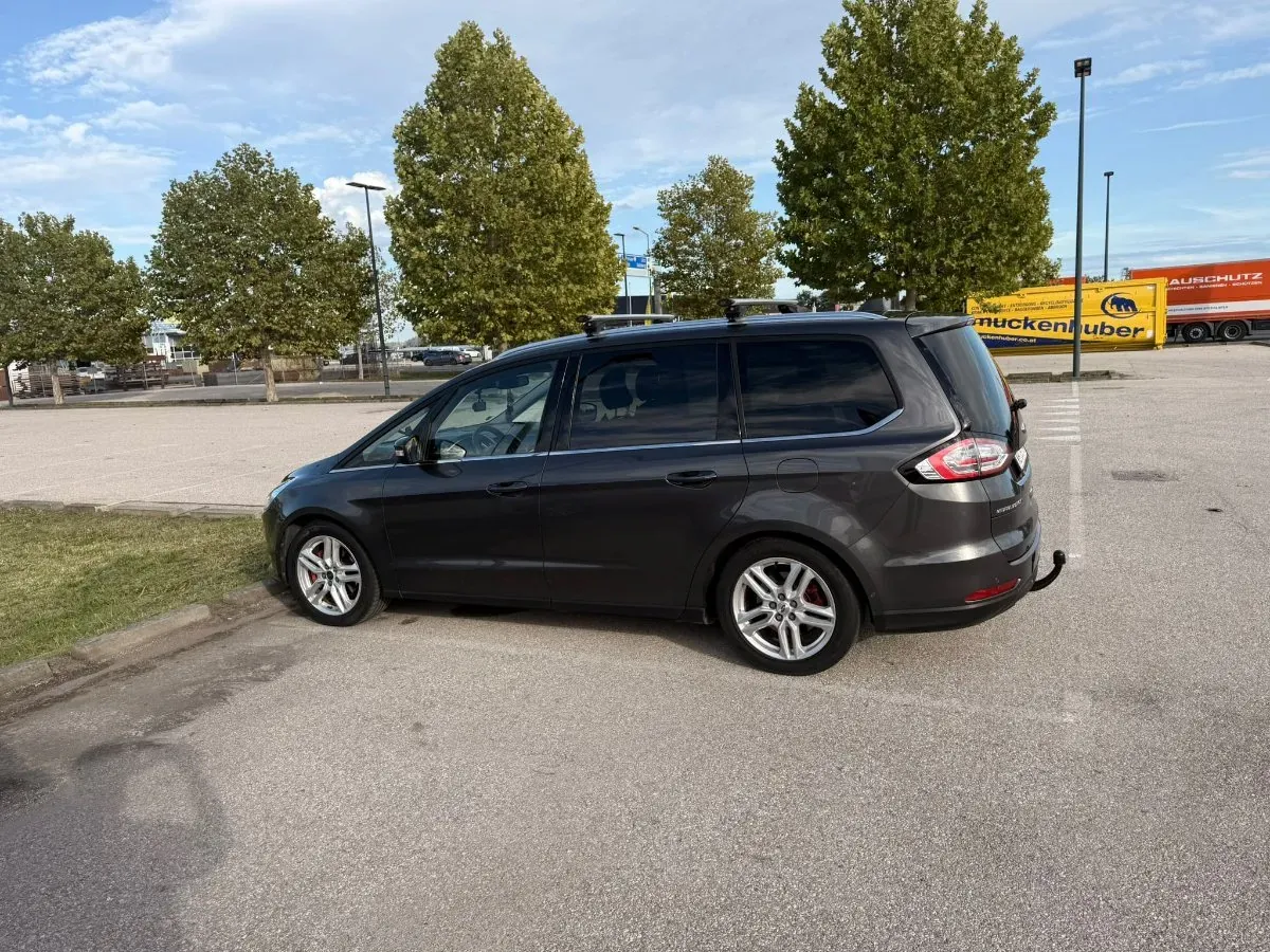 Ford Galaxy 2016 photo 2