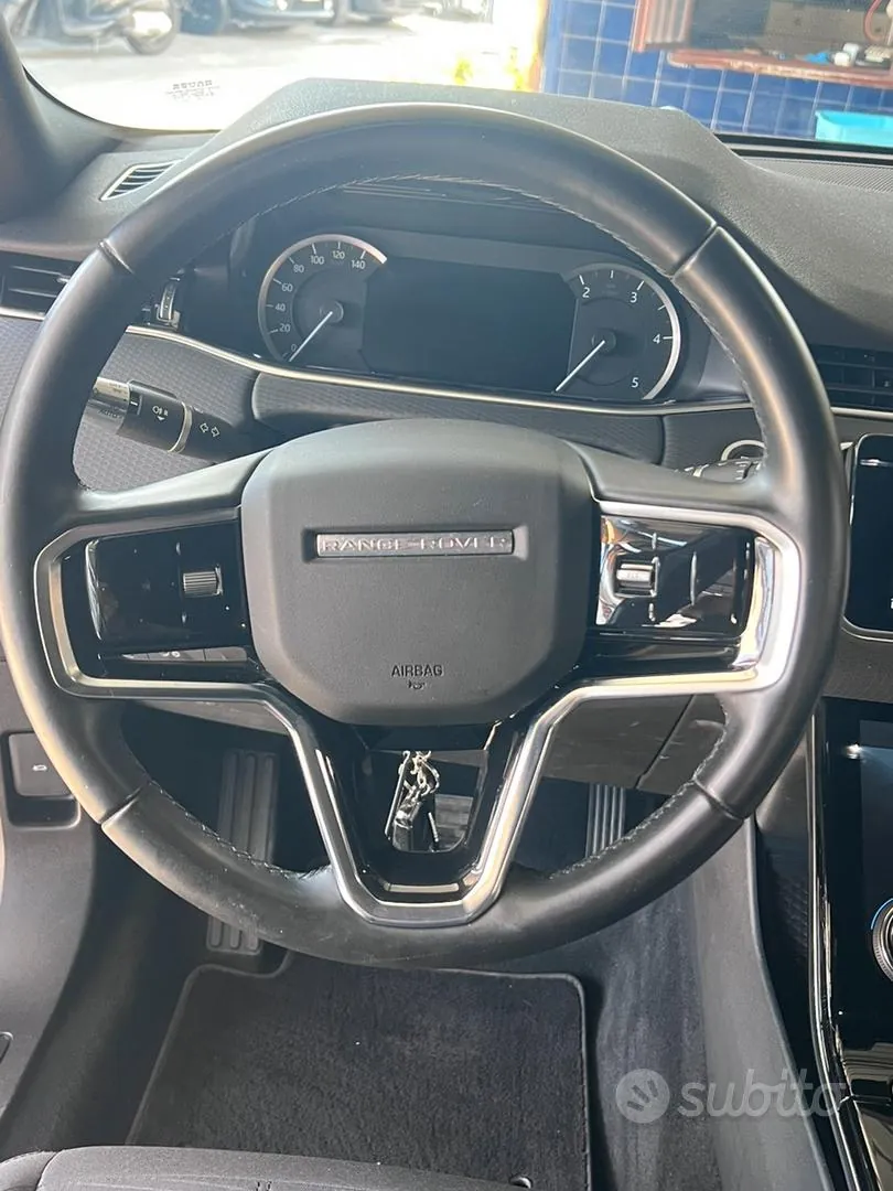 Land Rover Evoque 2021 photo 5